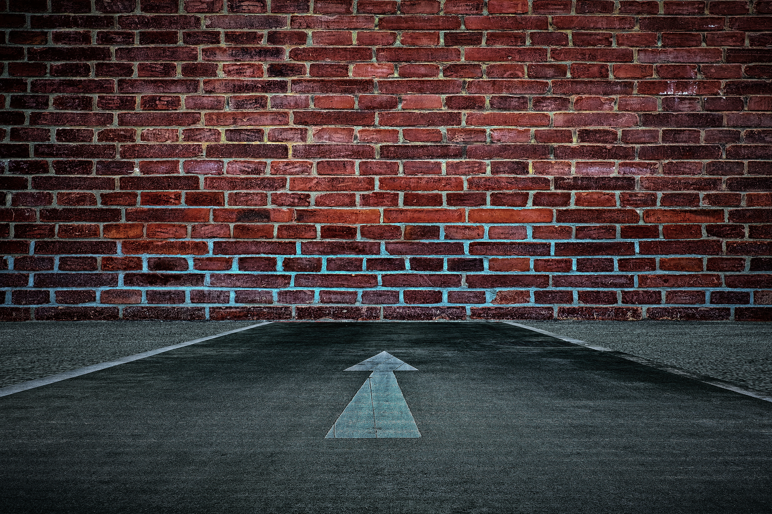 Cisco Prime Collaboration replacement - Cisco Hosted Collaboration Solution reaches end of life - image of hitting a dead end, brick wall